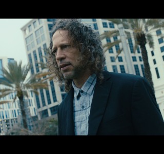 color-grading-short-film-man-in-front-palm-trees