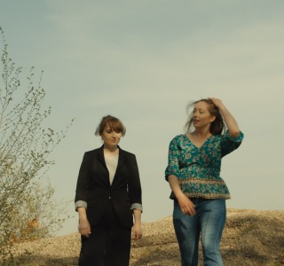 color-grading-short-film-women-walking-in-park